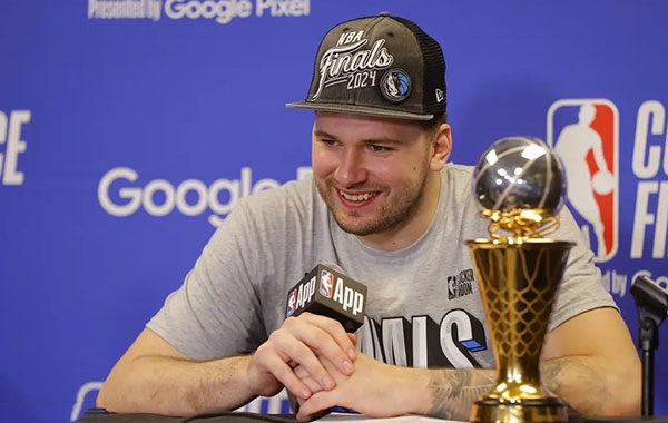 东契奇揭秘：为何绿军是本赛季NBA王者？
